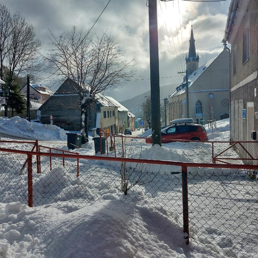 U Vahy Jachymov Apartman Kültér fotó